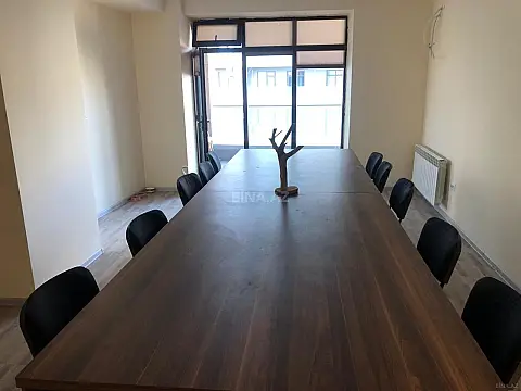 Kirayə verilir 3 otaqlı ofis 180 m²