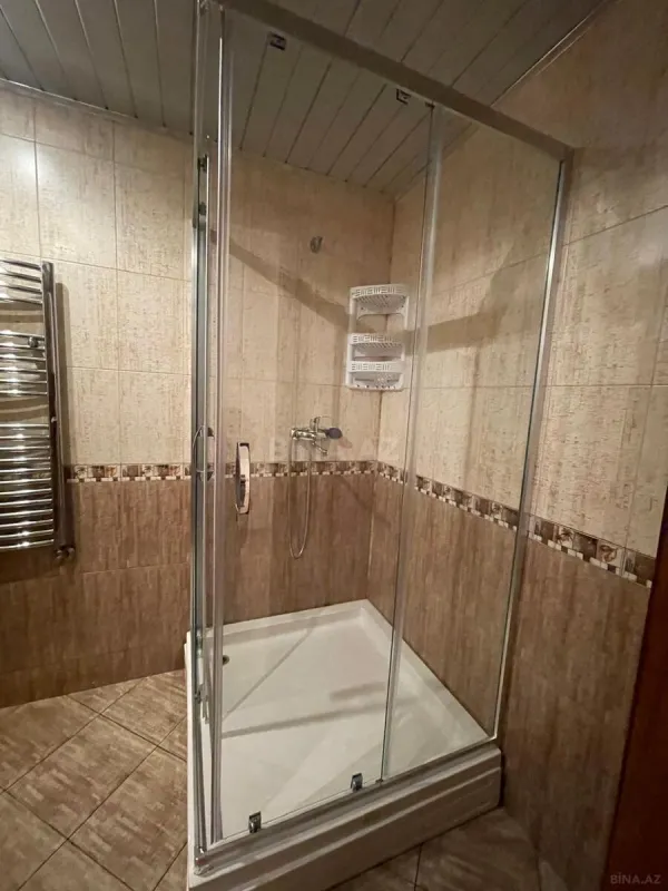 Kirayə verilir 4 otaqlı mənzil 168 m²