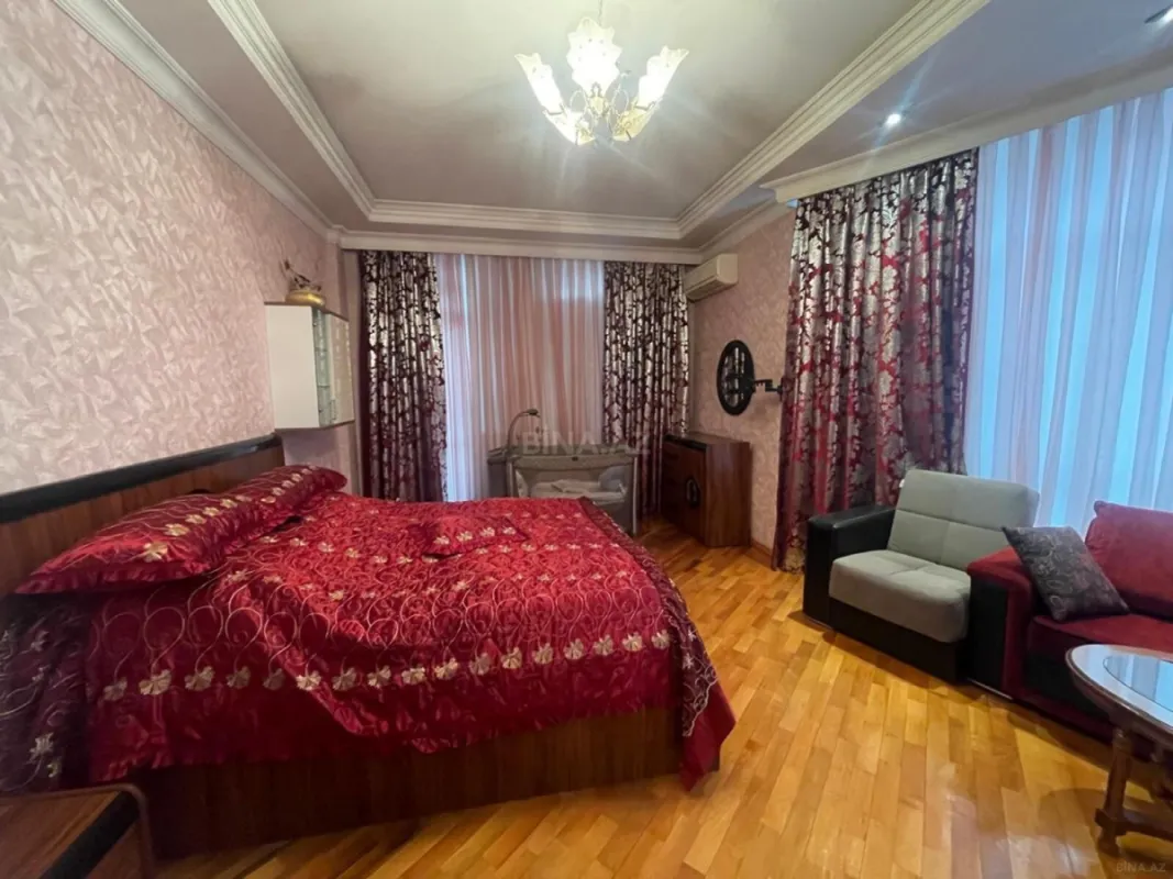 Kirayə verilir 4 otaqlı mənzil 168 m²