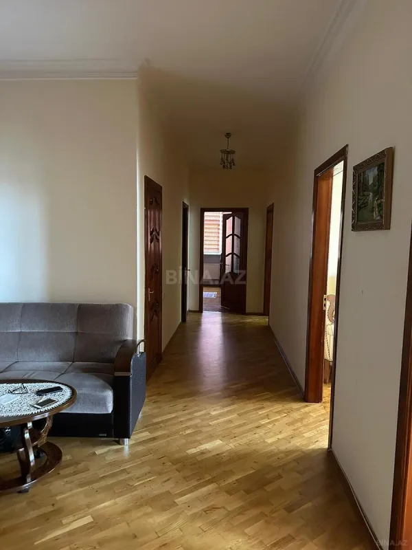 Satılır 3 otaqlı mənzil 120 m²
