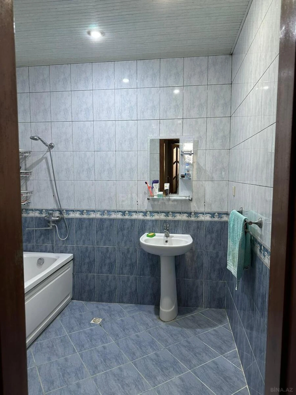 Satılır 3 otaqlı mənzil 120 m²