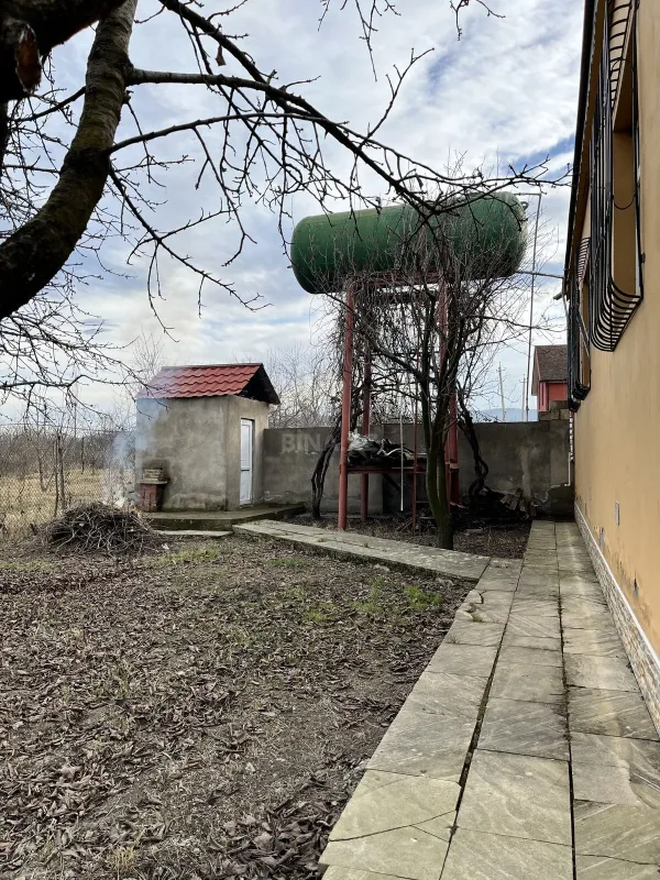 Satılır 4 otaqlı həyət evi 100 m²