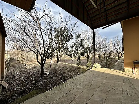 Satılır 4 otaqlı həyət evi 100 m²