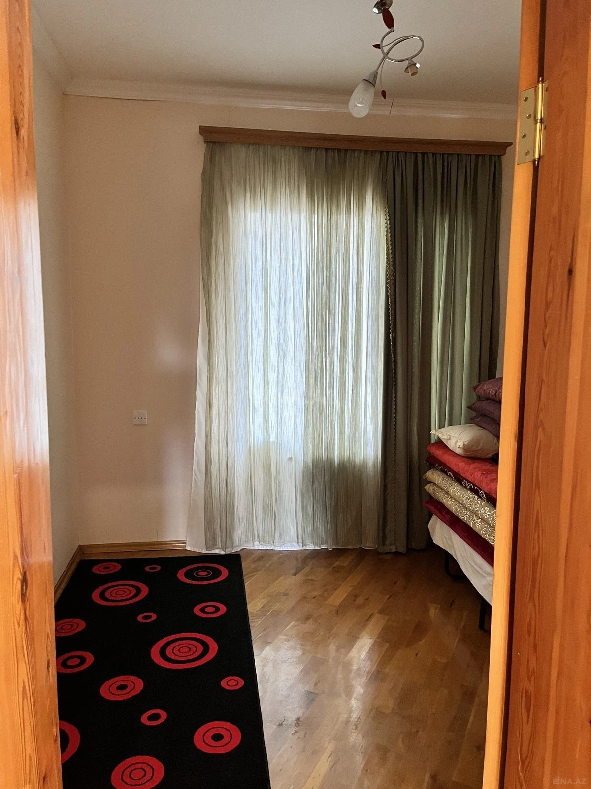 Satılır 4 otaqlı həyət evi 100 m²