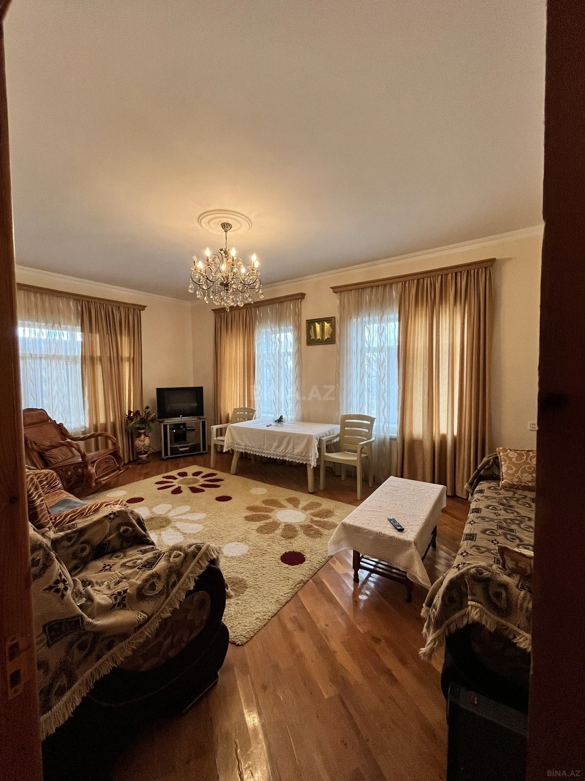 Satılır 4 otaqlı həyət evi 100 m²