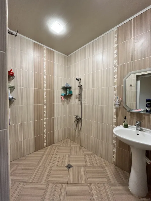 Satılır 4 otaqlı həyət evi 100 m²