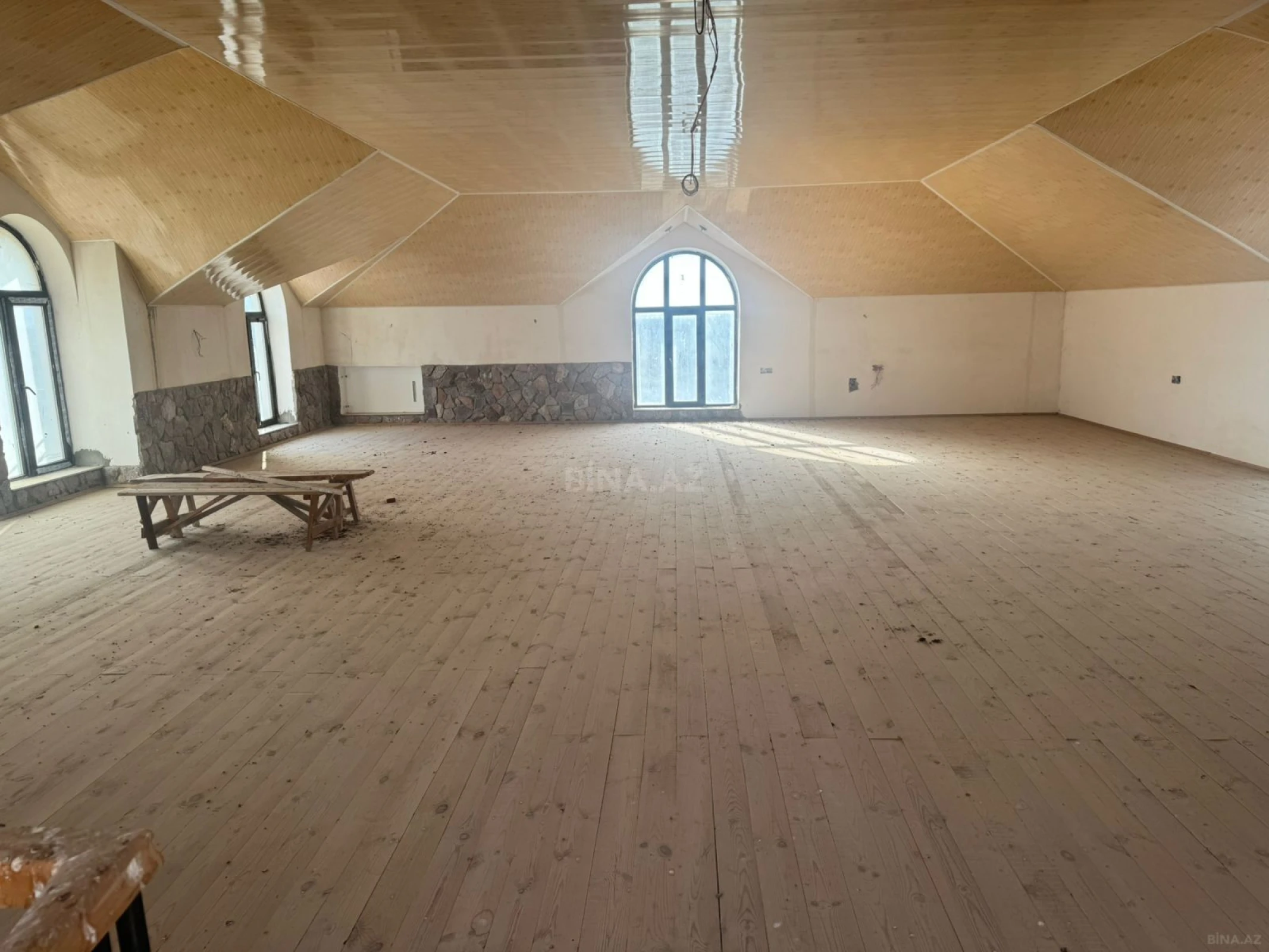 Satılır 5 otaqlı həyət evi 430 m²