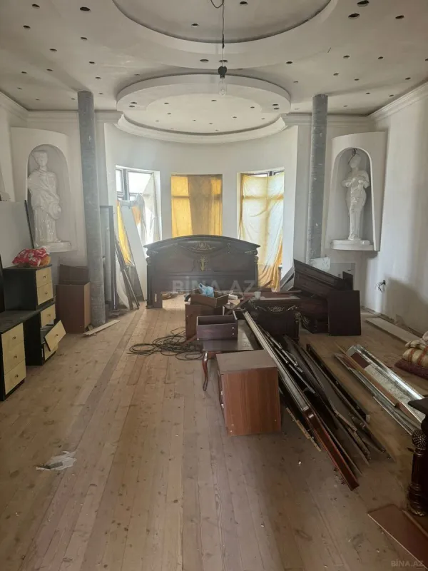 Satılır 5 otaqlı həyət evi 430 m²