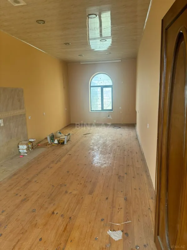 Satılır 5 otaqlı həyət evi 430 m²