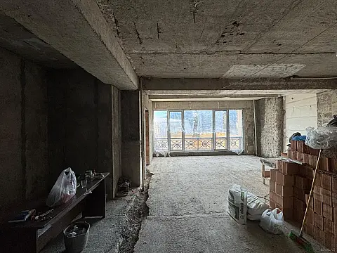 Satılır 3 otaqlı mənzil 120 m²