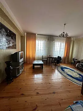 Satılır 3 otaqlı mənzil 112 m²