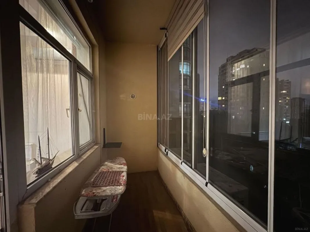 Kirayə verilir 2 otaqlı mənzil 101 m²