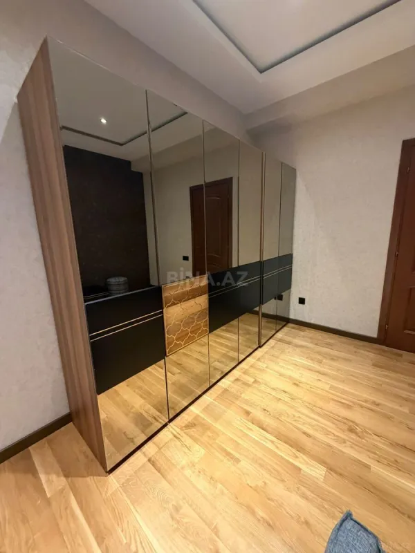Kirayə verilir 2 otaqlı mənzil 87 m²