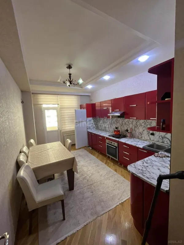Kirayə verilir 3 otaqlı mənzil 137 m²