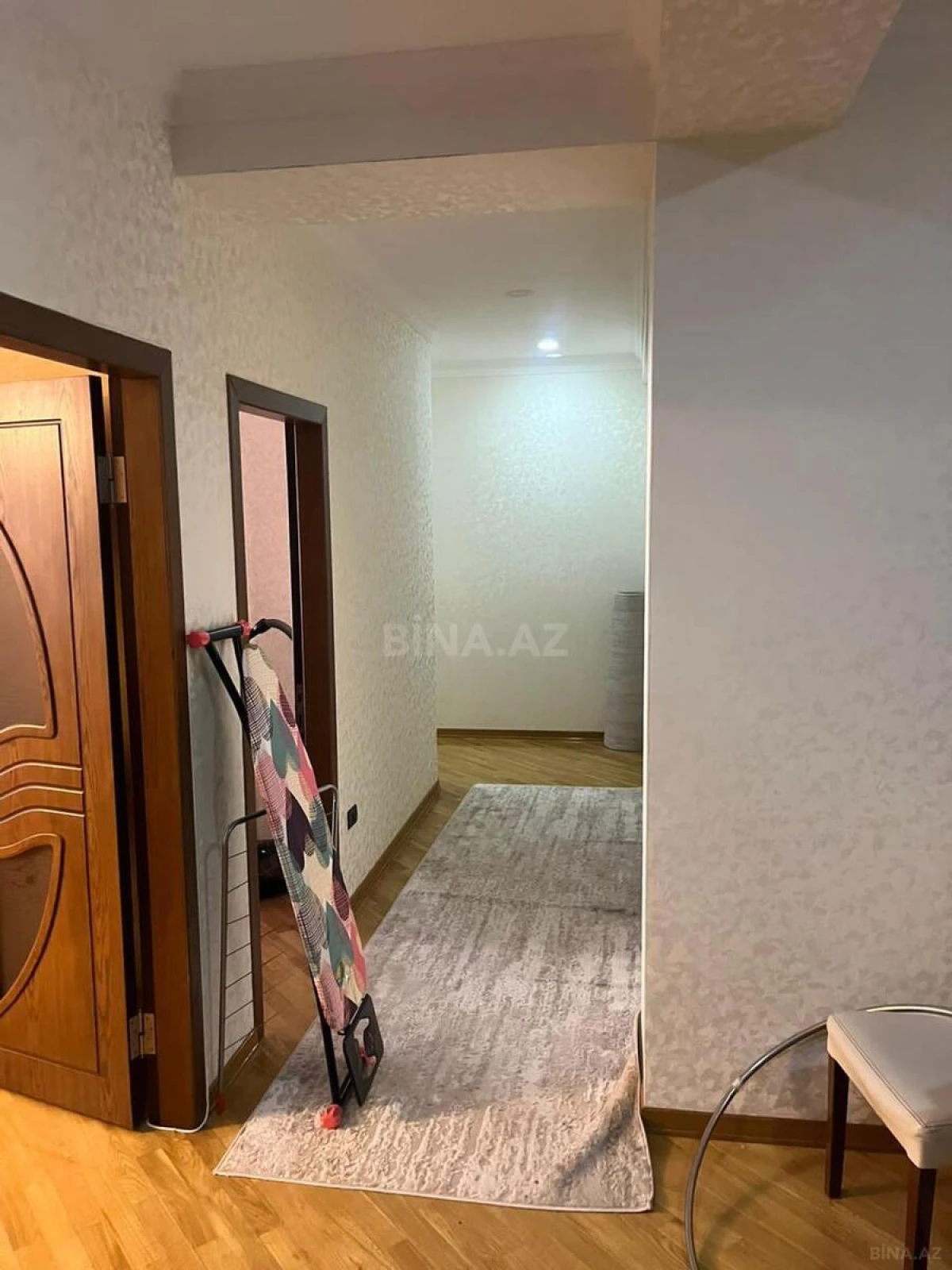Kirayə verilir 3 otaqlı mənzil 137 m²