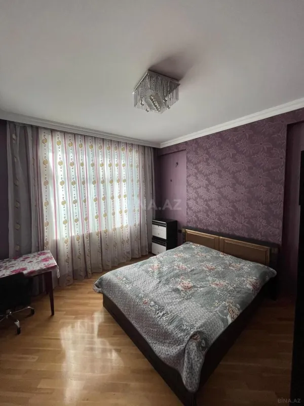 Kirayə verilir 3 otaqlı mənzil 137 m²
