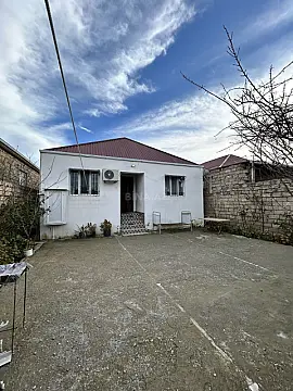 Satılır 3 otaqlı həyət evi 100 m²