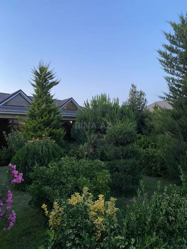 Kirayə verilir 6 otaqlı həyət evi 320 m²