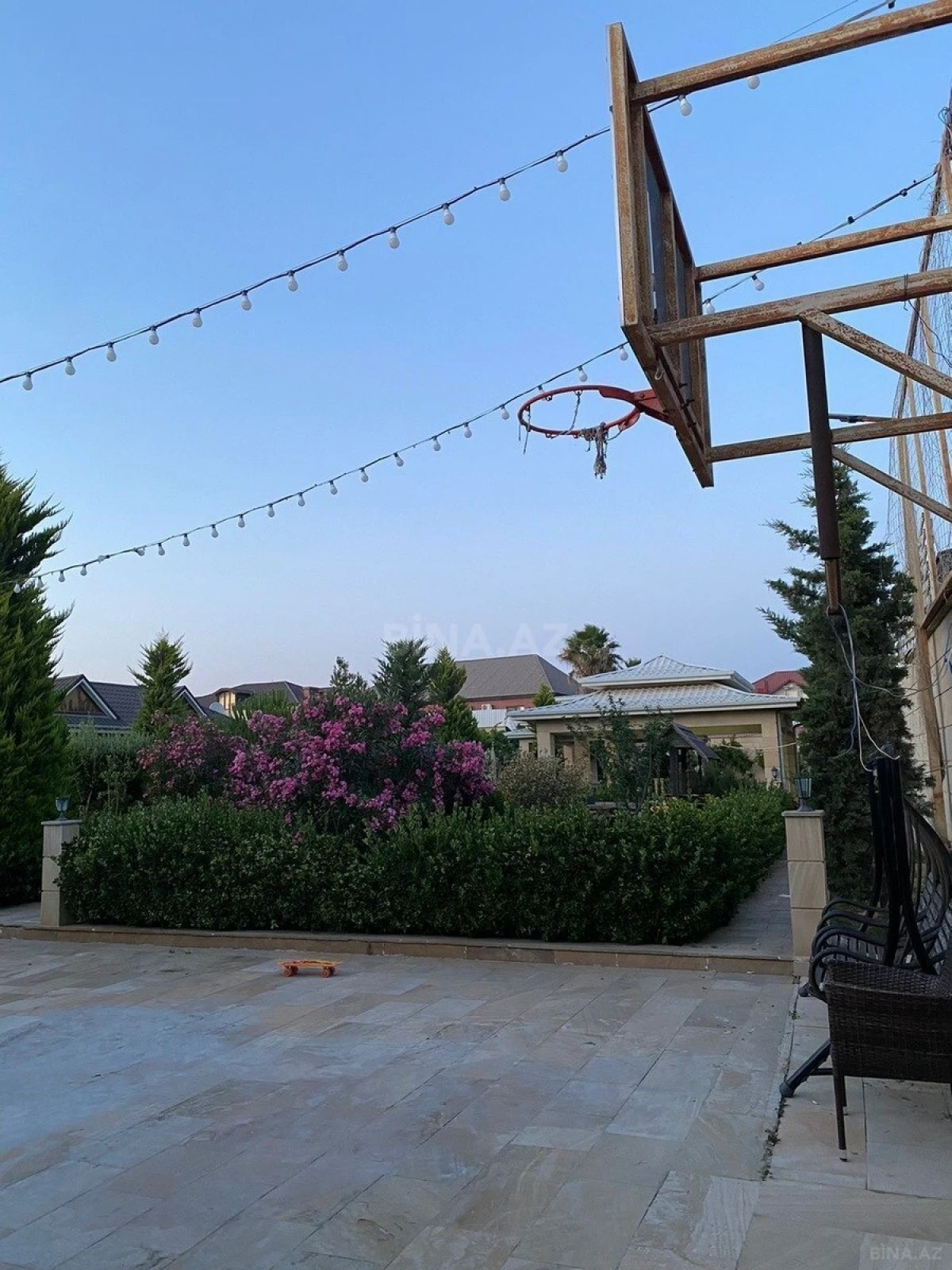 Kirayə verilir 6 otaqlı həyət evi 320 m²