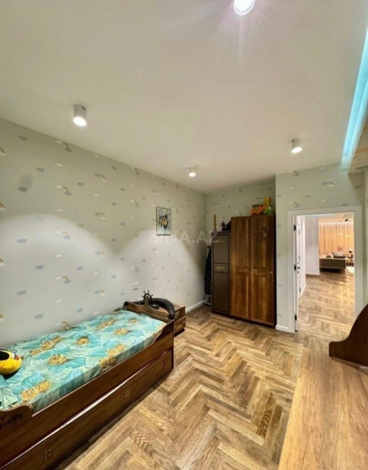 Satılır 3 otaqlı mənzil 125 m²