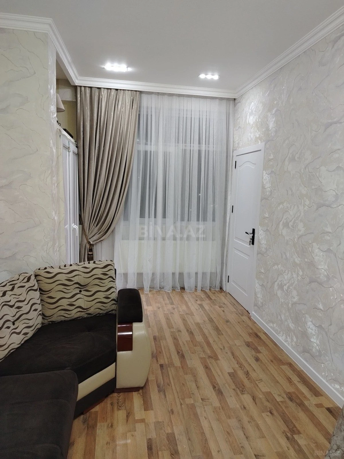 Satılır 3 otaqlı mənzil 70 m²