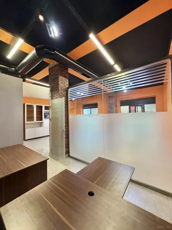 Kirayə verilir obyekt 143 m²