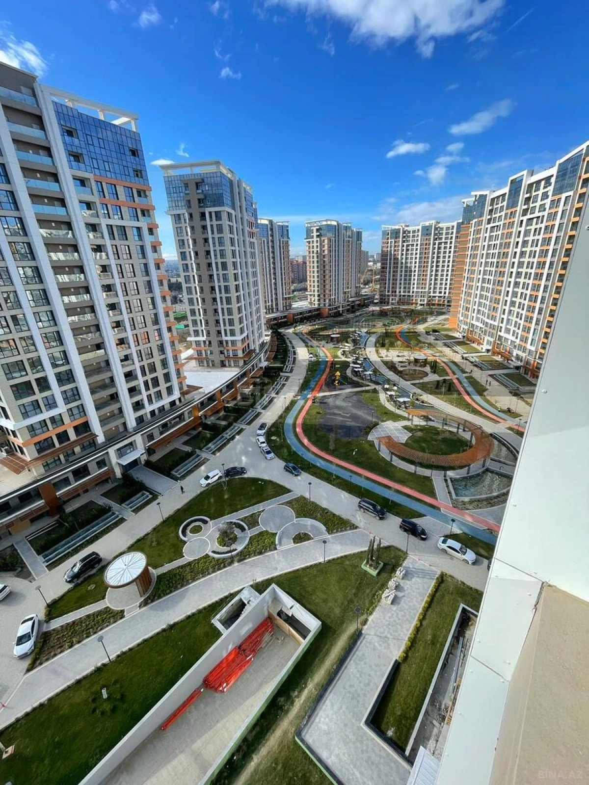 Satılır 3 otaqlı mənzil 95 m²