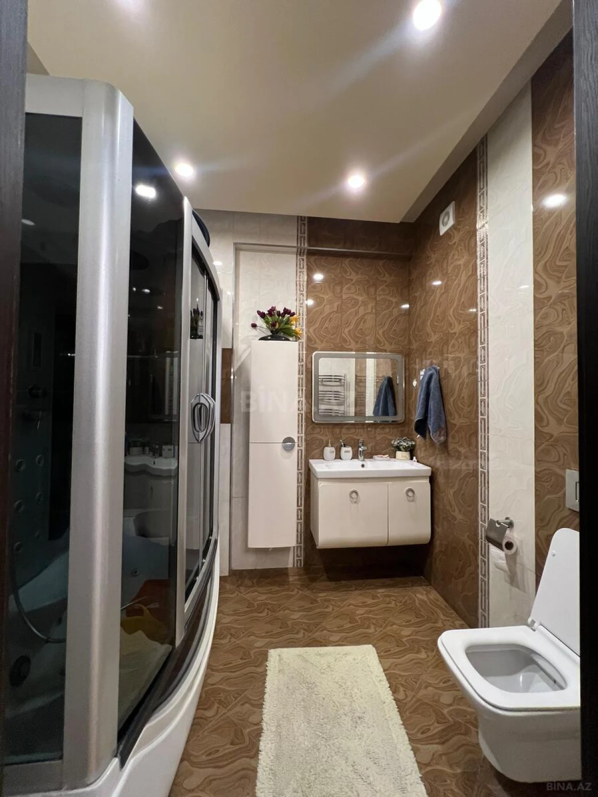 Satılır 4 otaqlı mənzil 190 m²