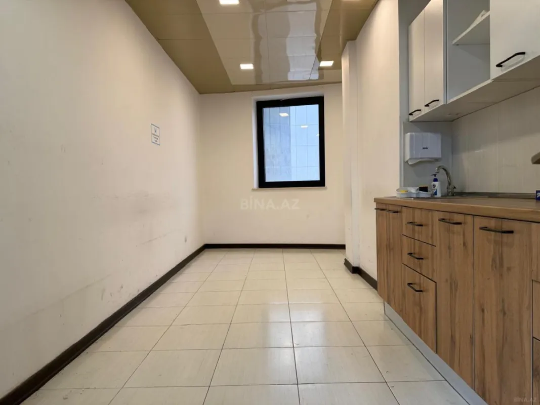 Kirayə verilir 4 otaqlı ofis 250 m²