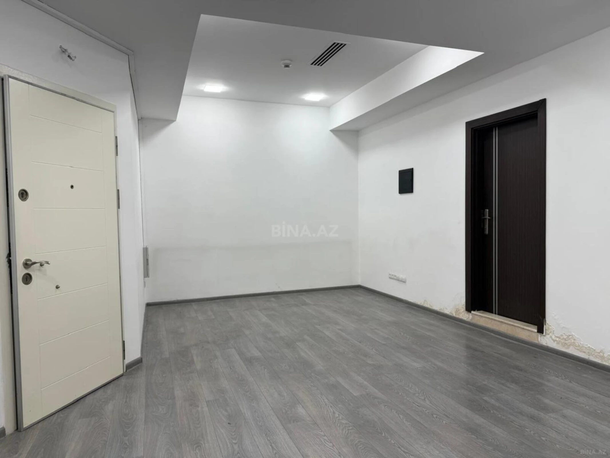 Kirayə verilir 4 otaqlı ofis 250 m²