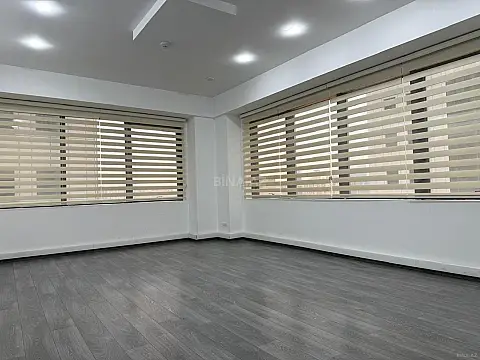 Kirayə verilir 4 otaqlı ofis 250 m²