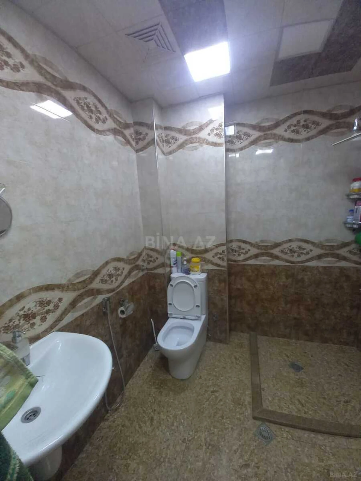 Satılır 2 otaqlı mənzil 65 m²