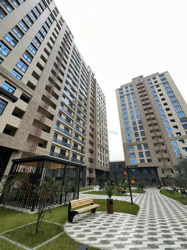 Satılır 3 otaqlı mənzil 98 m²