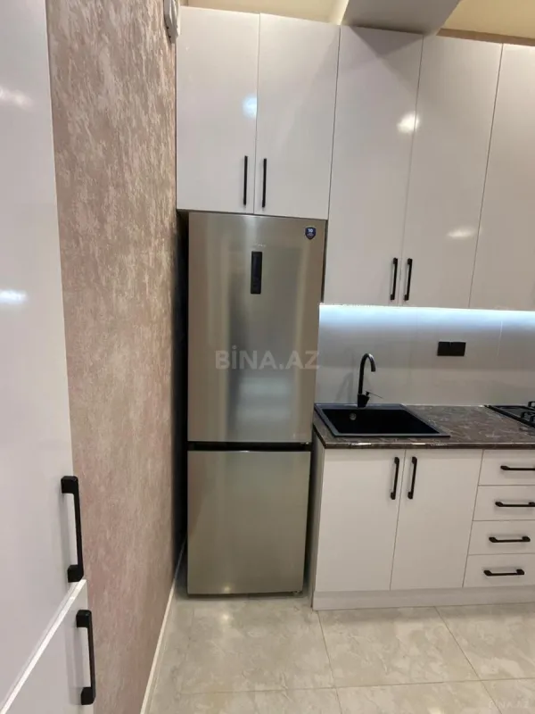 Kirayə verilir 2 otaqlı mənzil 65 m²