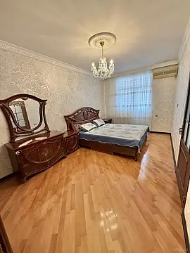 Kirayə verilir 2 otaqlı mənzil 85 m²