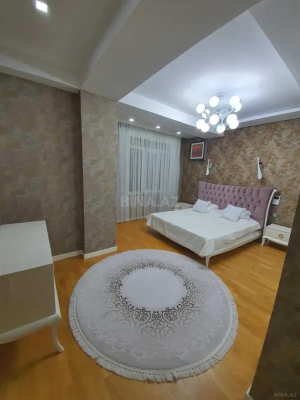 Satılır 3 otaqlı mənzil 110 m²