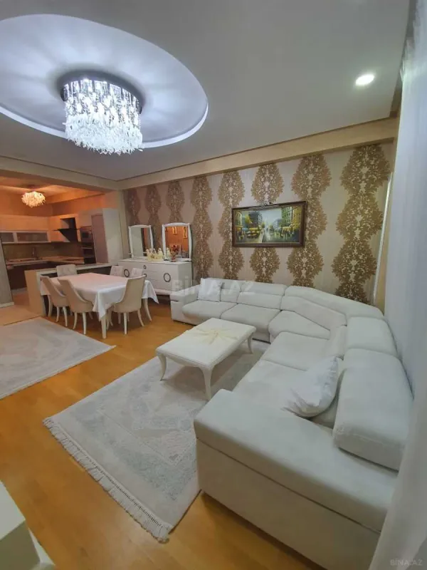 Satılır 3 otaqlı mənzil 110 m²