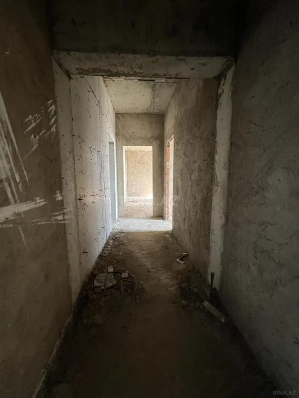 Satılır 4 otaqlı mənzil 167 m²