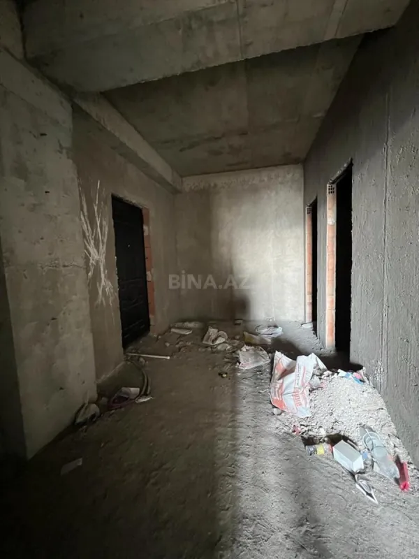 Satılır 4 otaqlı mənzil 167 m²