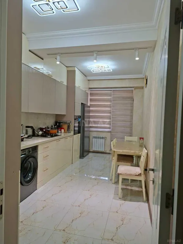 Satılır 3 otaqlı mənzil 110 m²