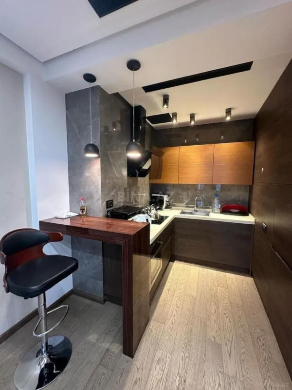 Kirayə verilir 2 otaqlı mənzil 66 m²