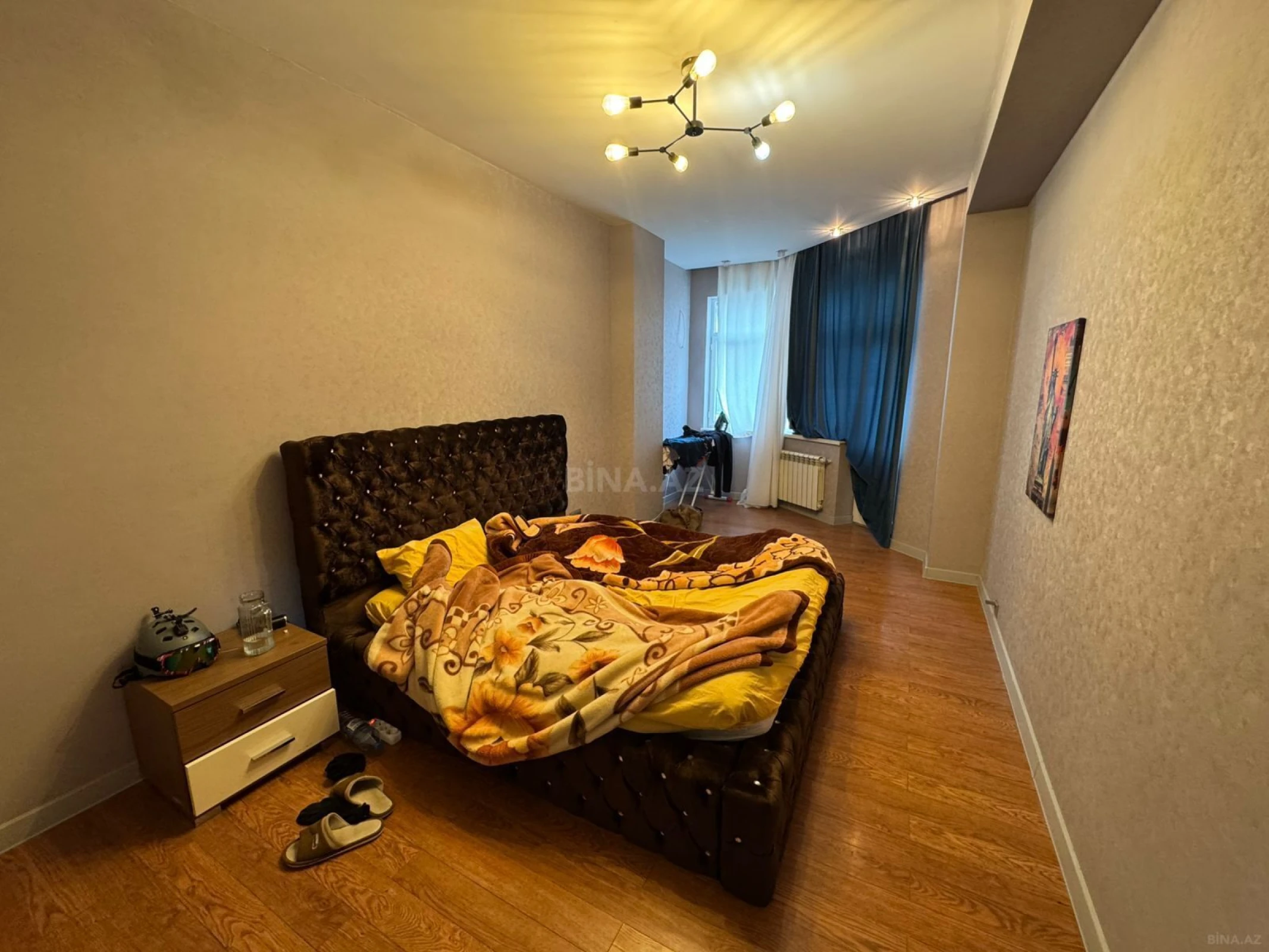Satılır 3 otaqlı mənzil 145 m²