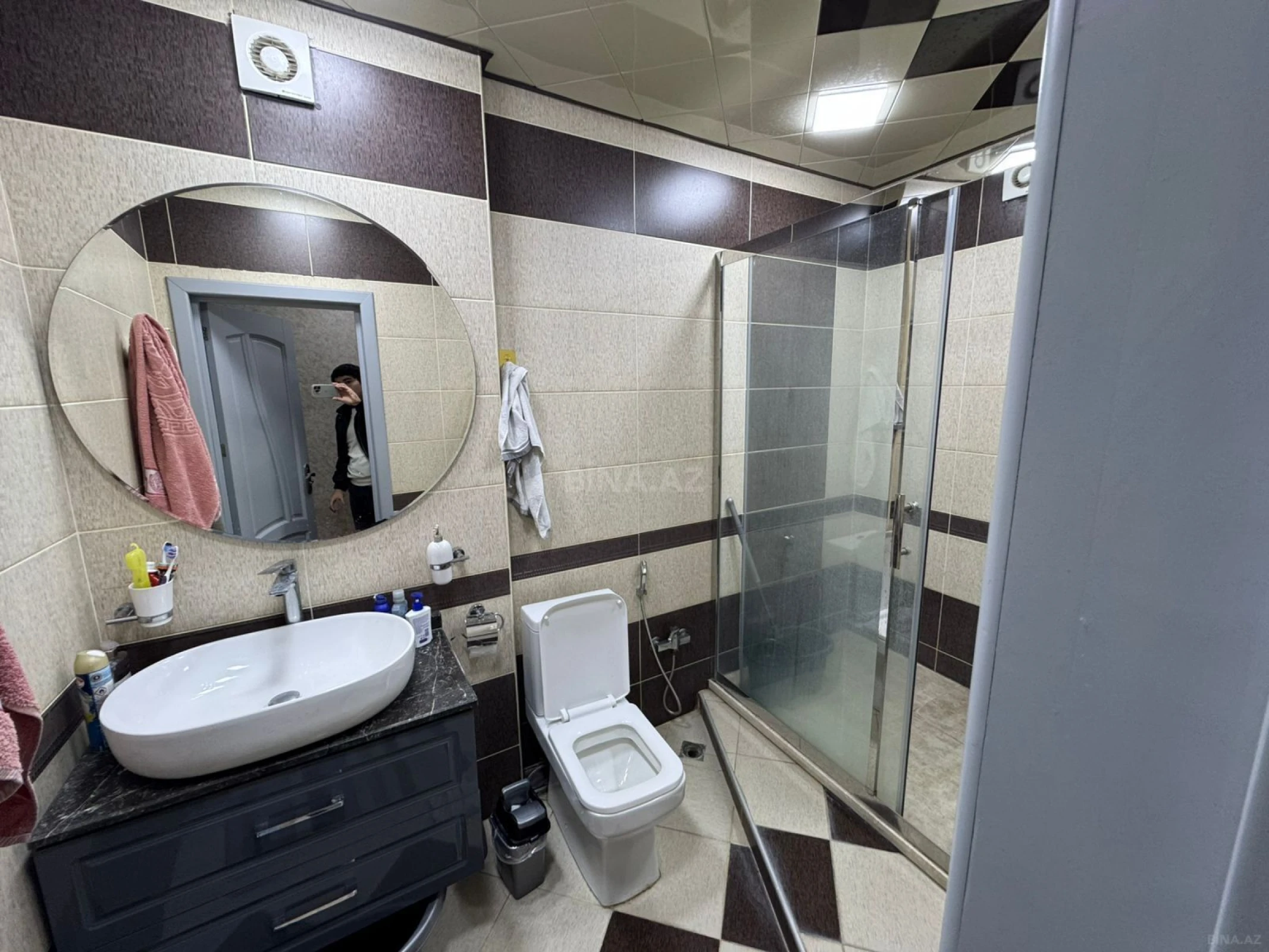 Satılır 3 otaqlı mənzil 145 m²