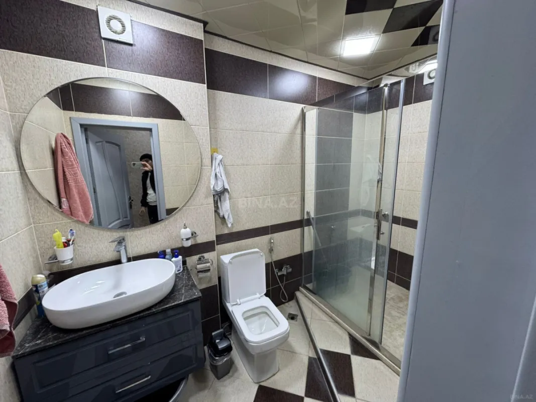 Satılır 3 otaqlı mənzil 145 m²