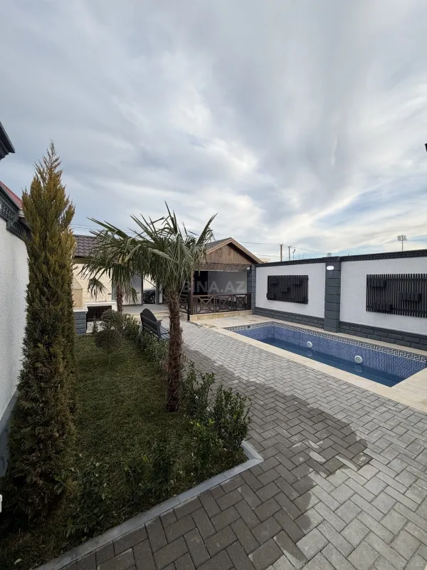 Satılır 4 otaqlı həyət evi 140 m²