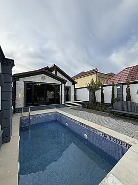 Satılır 4 otaqlı həyət evi 140 m²