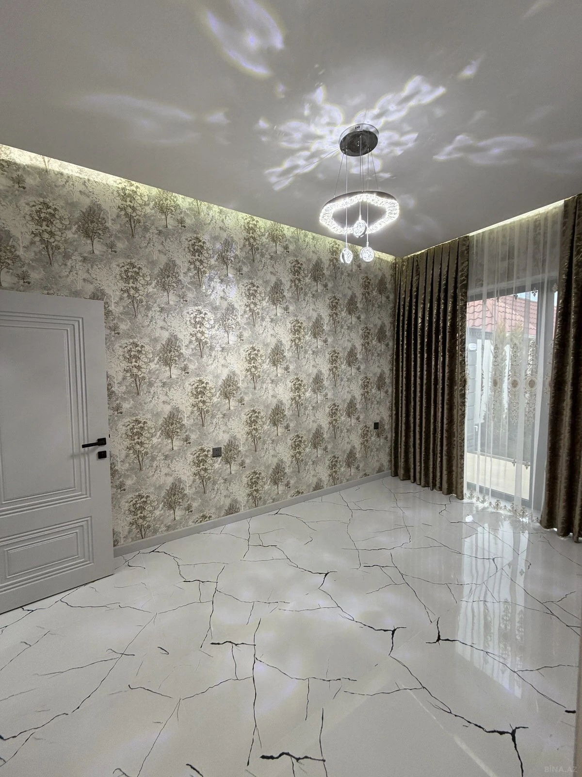 Satılır 4 otaqlı həyət evi 140 m²