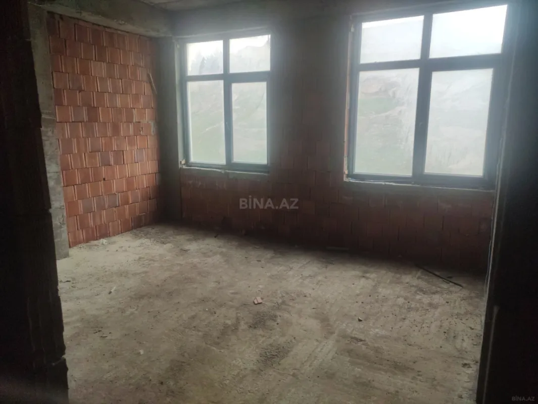 Satılır 3 otaqlı mənzil 123 m²