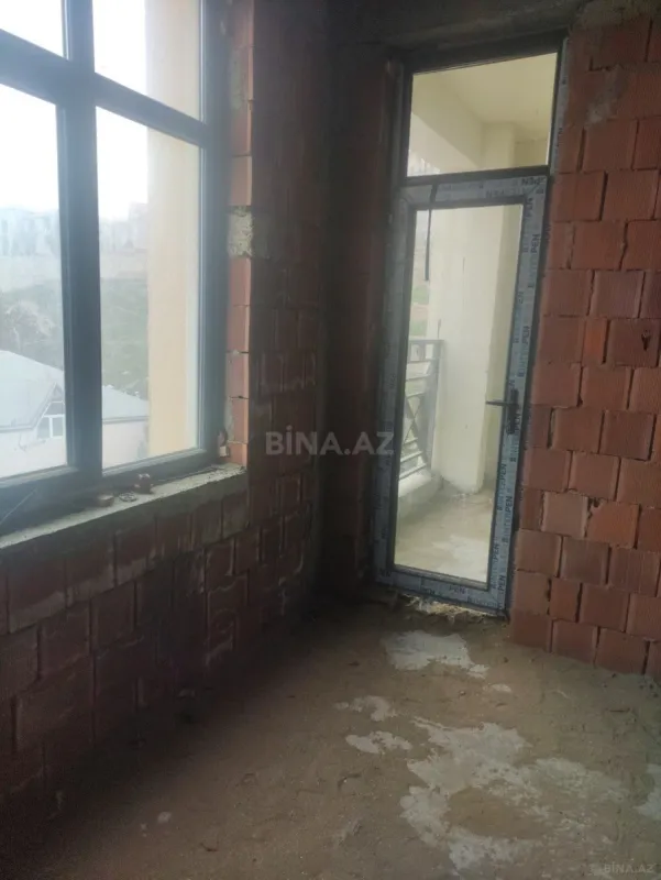 Satılır 3 otaqlı mənzil 123 m²