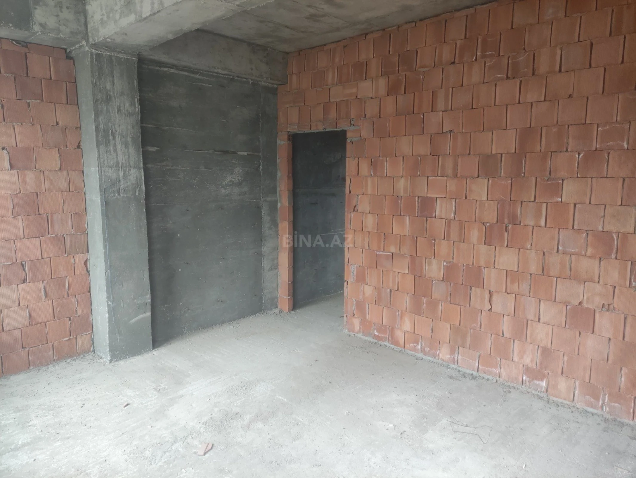 Satılır 3 otaqlı mənzil 123 m²